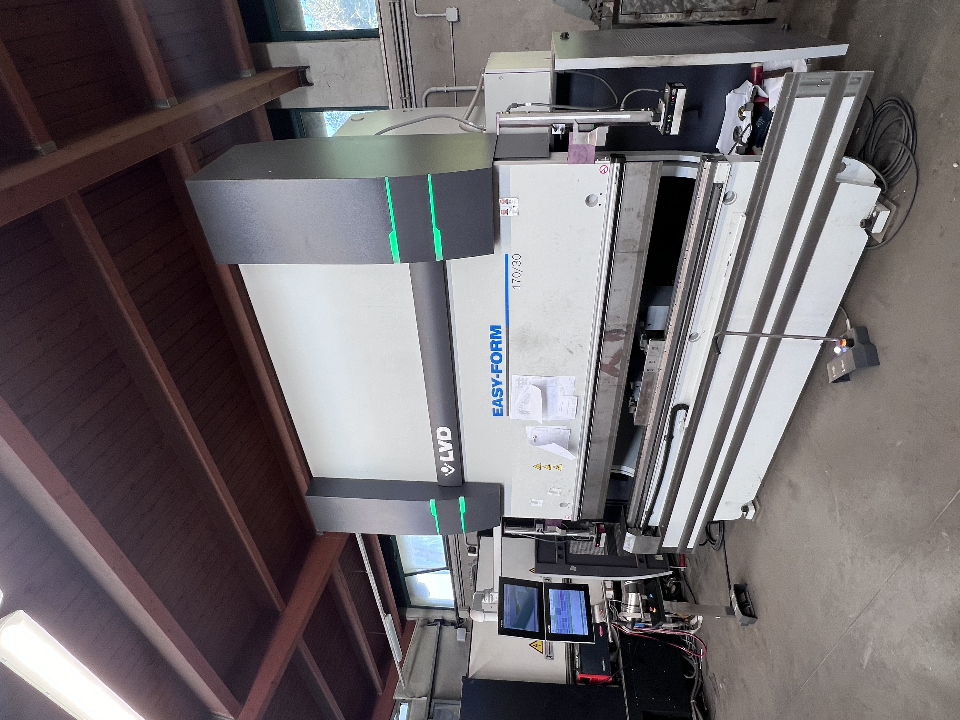 PIEGATRICE 170T 3MT 9 ASSI